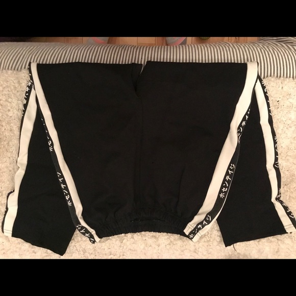 — - Picture 3 of 3